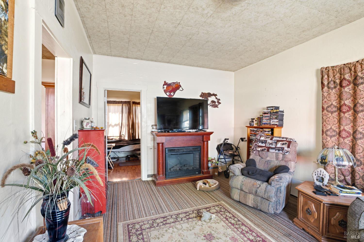 76260 Perry Street Covelo CA 95428