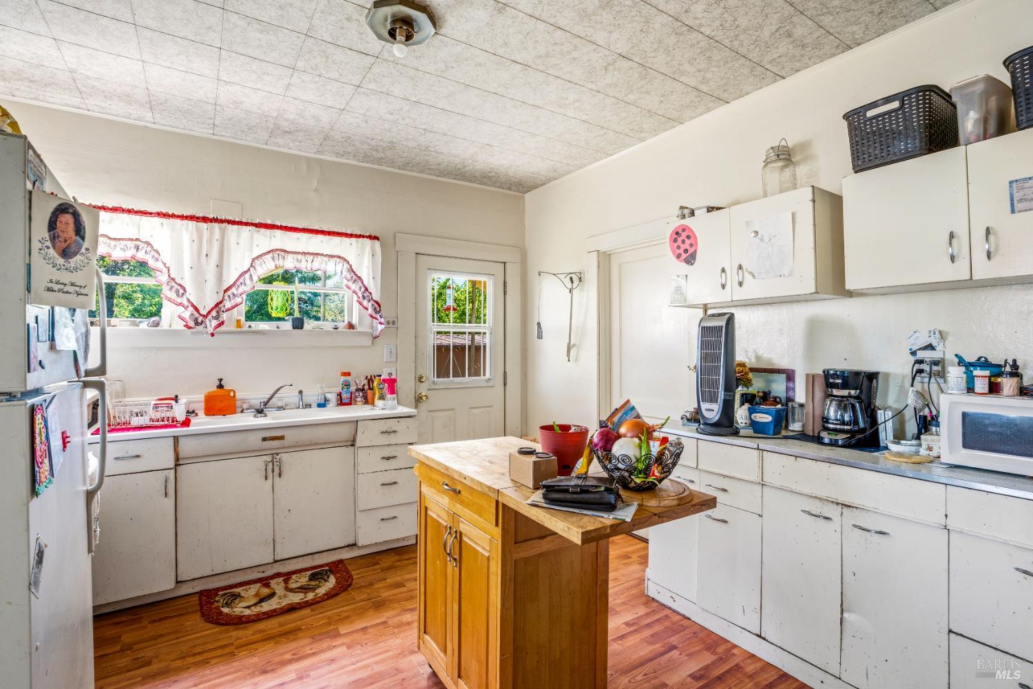 76260 Perry Street Covelo CA 95428