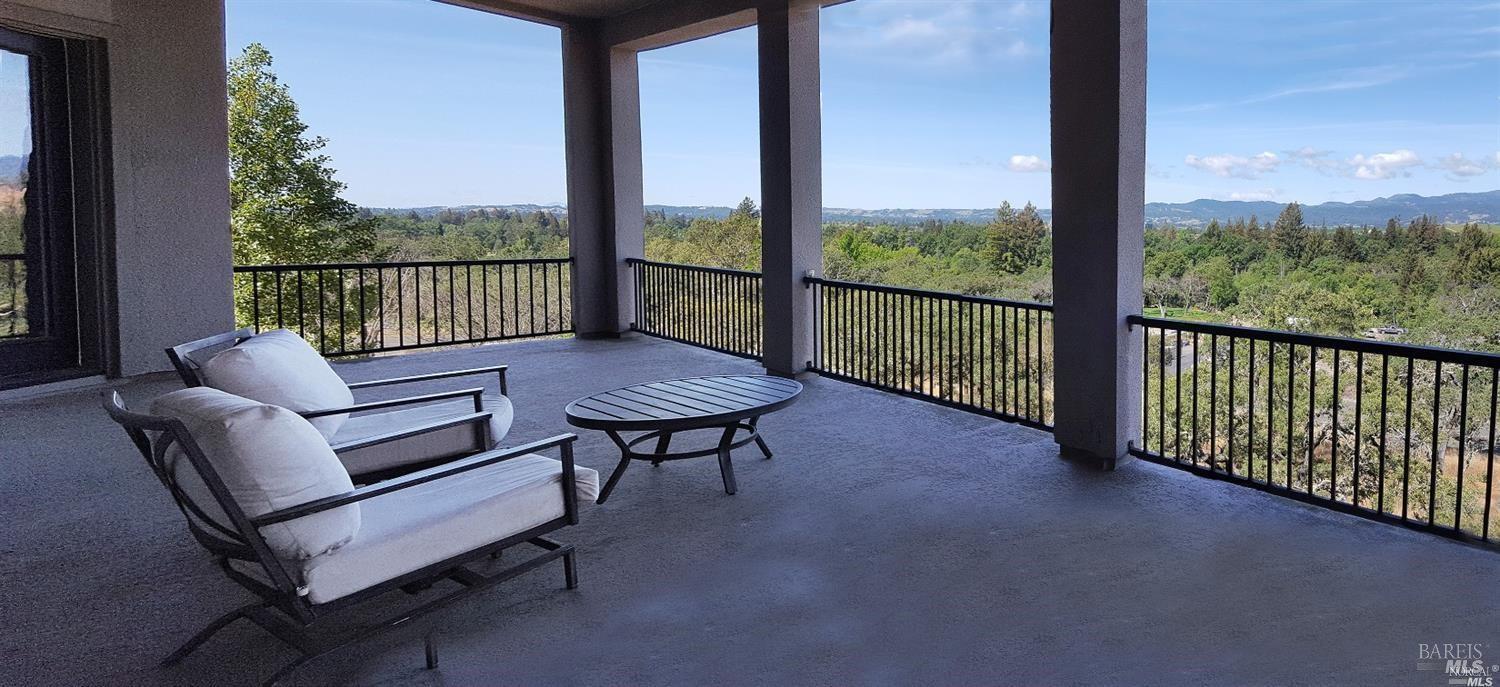 1161 Castle Oaks Drive Napa CA 94558