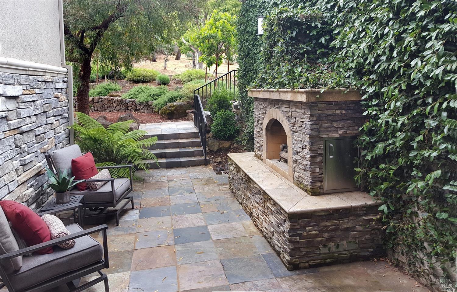 1161 Castle Oaks Drive Napa CA 94558