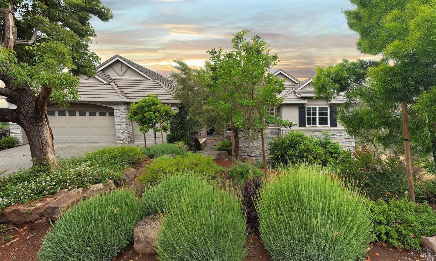 1161 Castle Oaks Drive Napa CA 94558