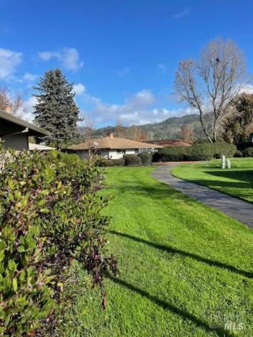 27 Woodgreen Street Santa Rosa CA 95409