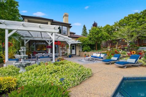 3646 Rutherford Way Santa Rosa CA 95404