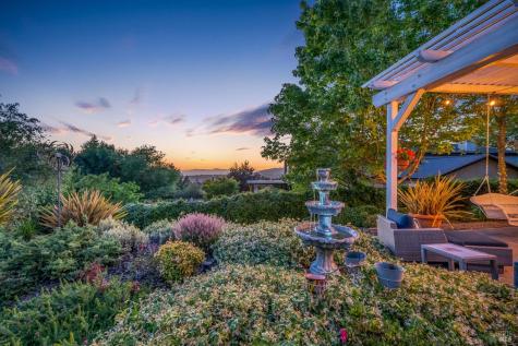 3646 Rutherford Way Santa Rosa CA 95404