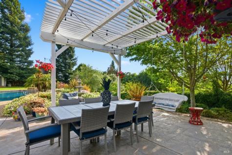 3646 Rutherford Way Santa Rosa CA 95404