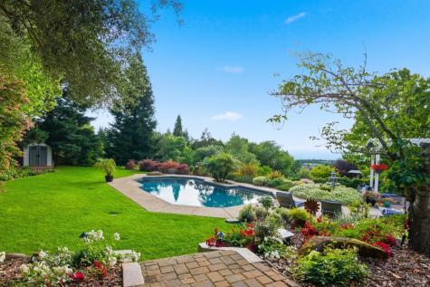 3646 Rutherford Way Santa Rosa CA 95404