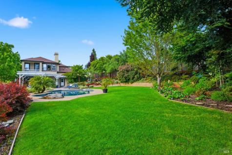 3646 Rutherford Way Santa Rosa CA 95404