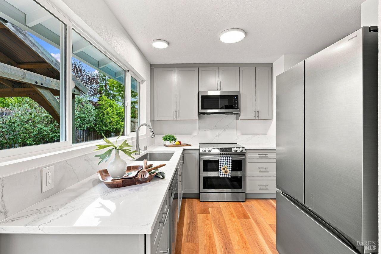 1544 Frederick Street Santa Rosa CA 95401
