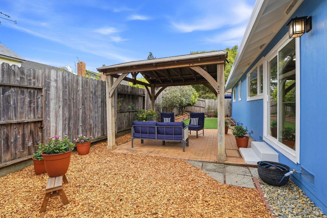 1544 Frederick Street Santa Rosa CA 95401