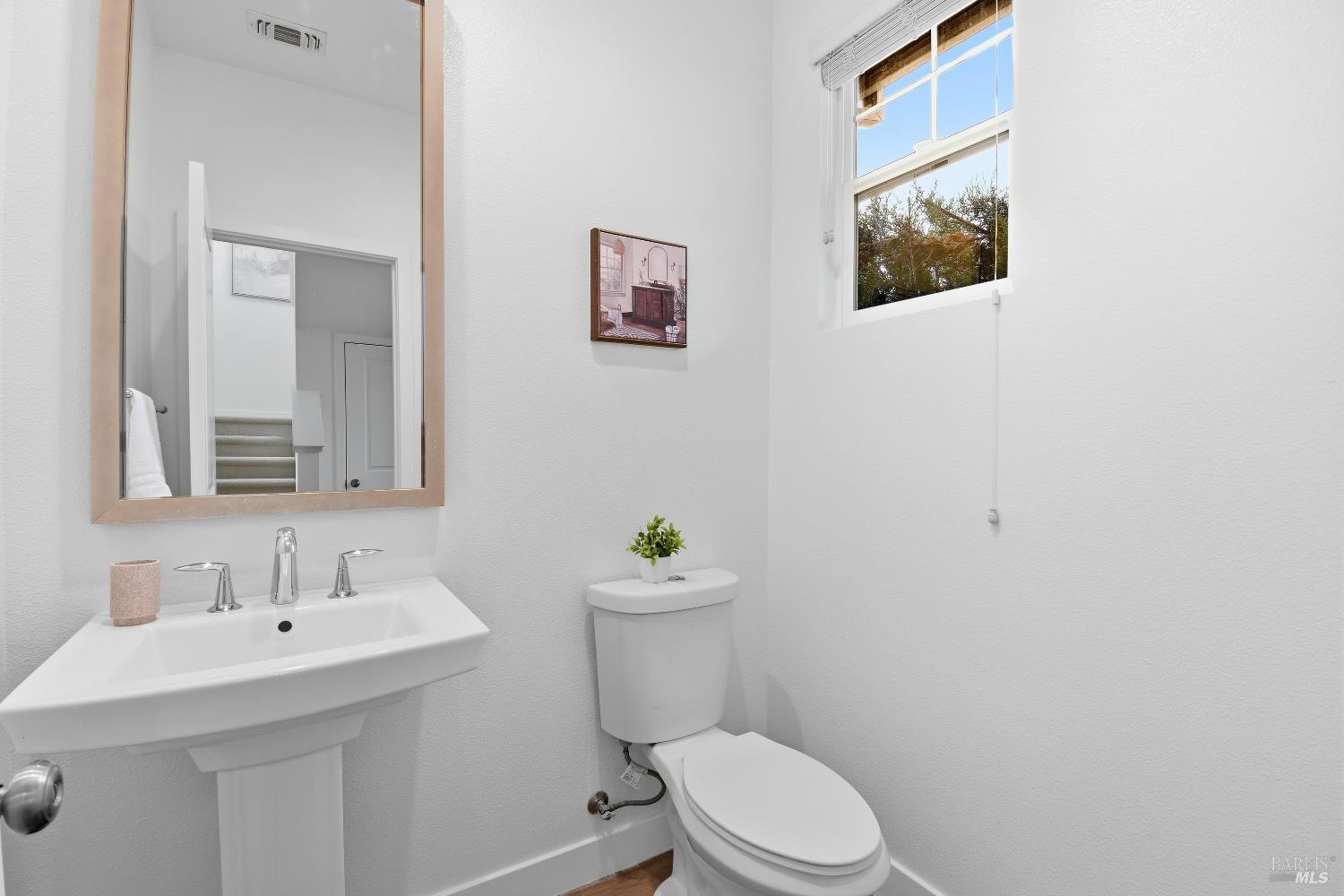 1612 Rose Clover Street Santa Rosa CA 95403