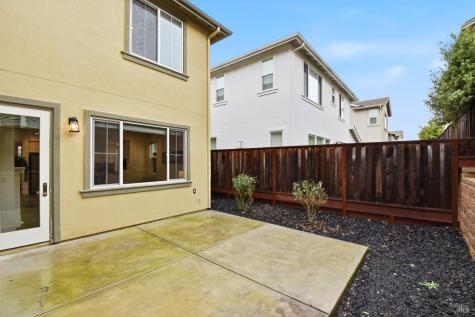 1612 Rose Clover Street Santa Rosa CA 95403