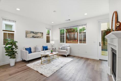 1612 Rose Clover Street Santa Rosa CA 95403