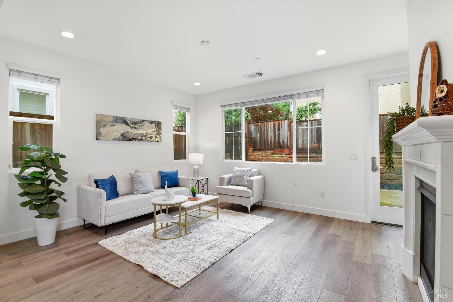 1612 Rose Clover Street Santa Rosa CA 95403