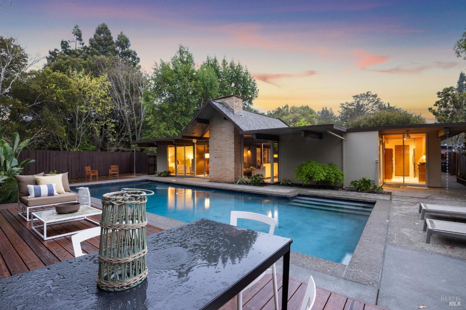 87 Mount Rainier Drive San Rafael CA 94903
