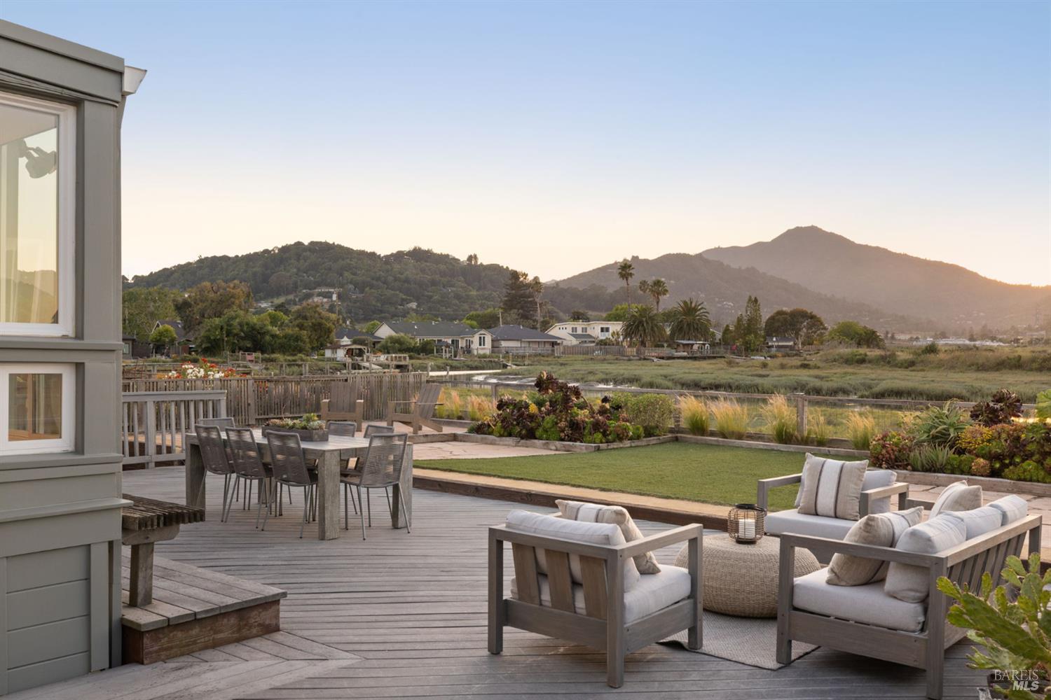 191 Golden Hind Passage Corte Madera CA 94925