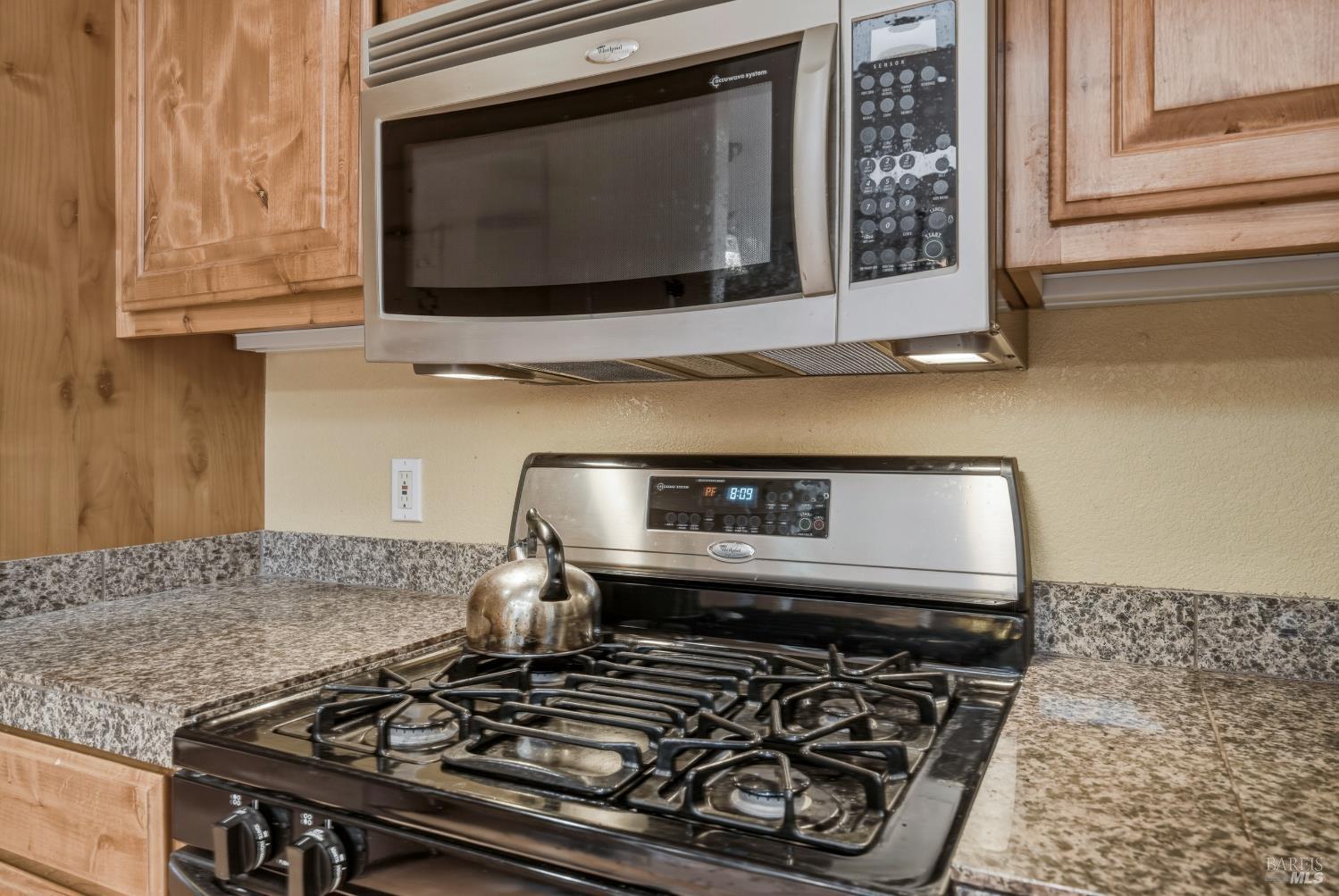15800 Rainbow Drive Cobb CA 95426