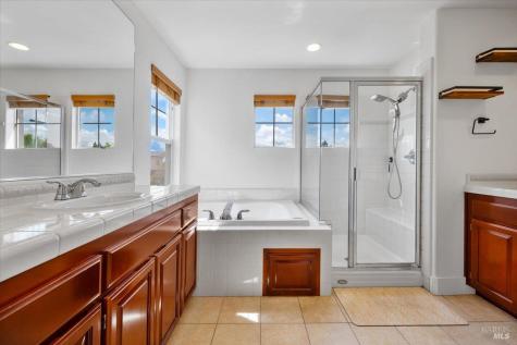 1433 Birdie Drive Windsor CA 95492