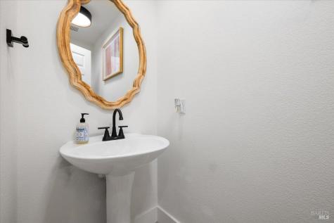 1433 Birdie Drive Windsor CA 95492