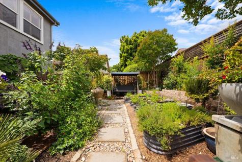 1433 Birdie Drive Windsor CA 95492