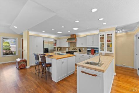 445 Crestridge Place Santa Rosa CA 95409