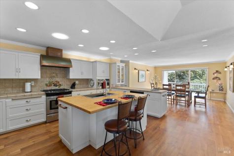 445 Crestridge Place Santa Rosa CA 95409