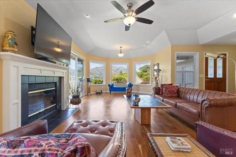 445 Crestridge Place Santa Rosa CA 95409