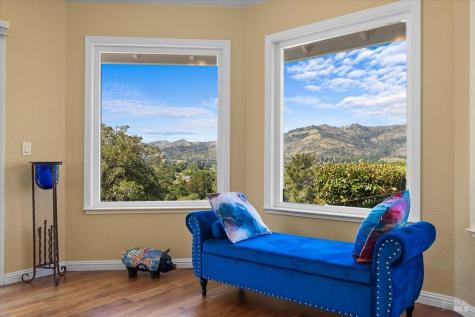 445 Crestridge Place Santa Rosa CA 95409