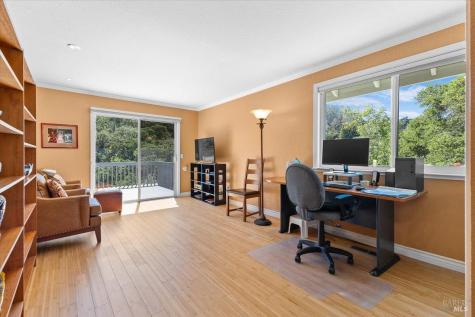 445 Crestridge Place Santa Rosa CA 95409