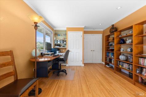 445 Crestridge Place Santa Rosa CA 95409