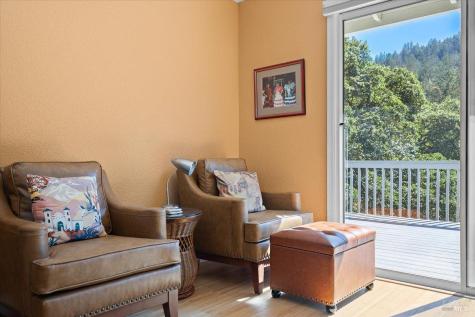 445 Crestridge Place Santa Rosa CA 95409