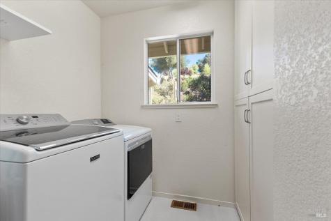 445 Crestridge Place Santa Rosa CA 95409