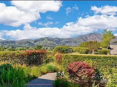 445 Crestridge Place Santa Rosa CA 95409
