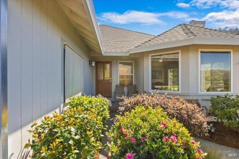 445 Crestridge Place Santa Rosa CA 95409