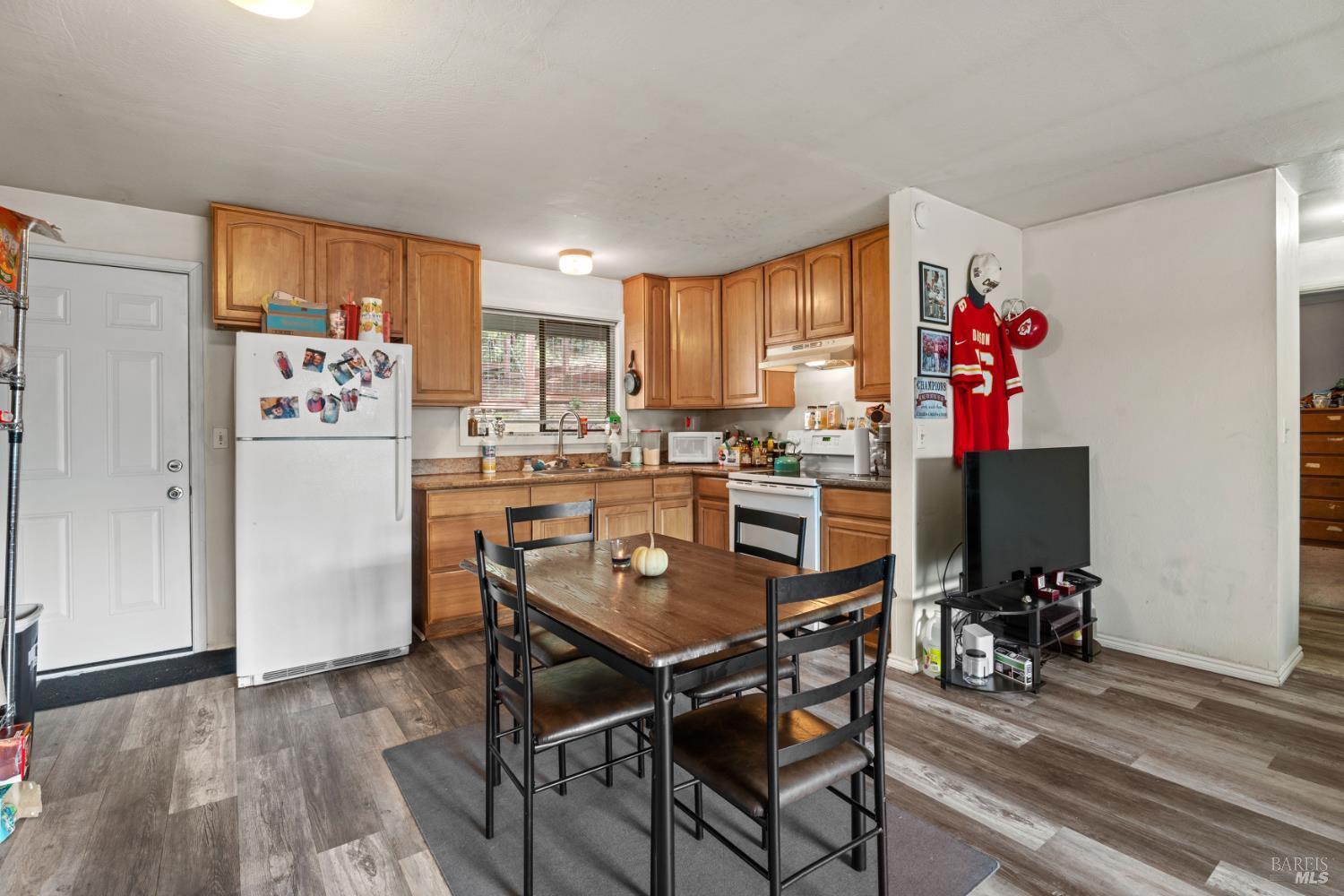 28060 Poppy Drive Willits CA 95490