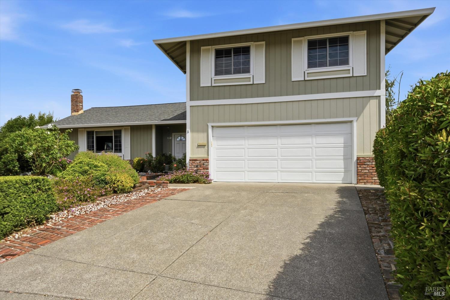 1657 Albin Way Petaluma CA 94954