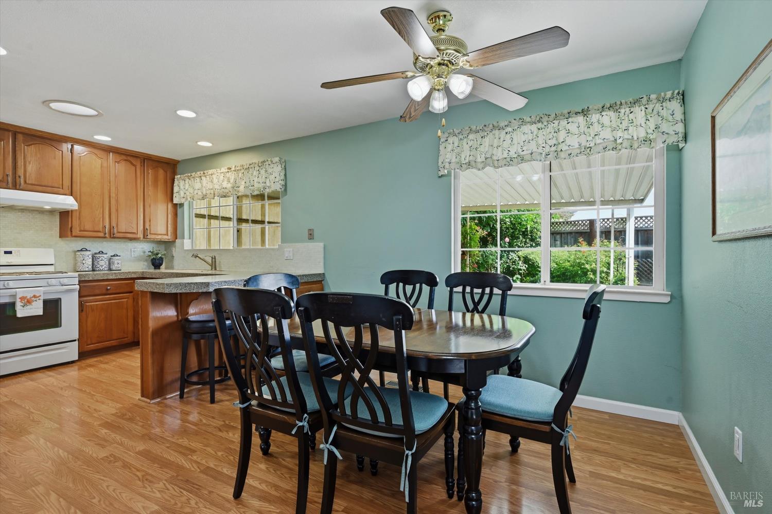 1657 Albin Way Petaluma CA 94954