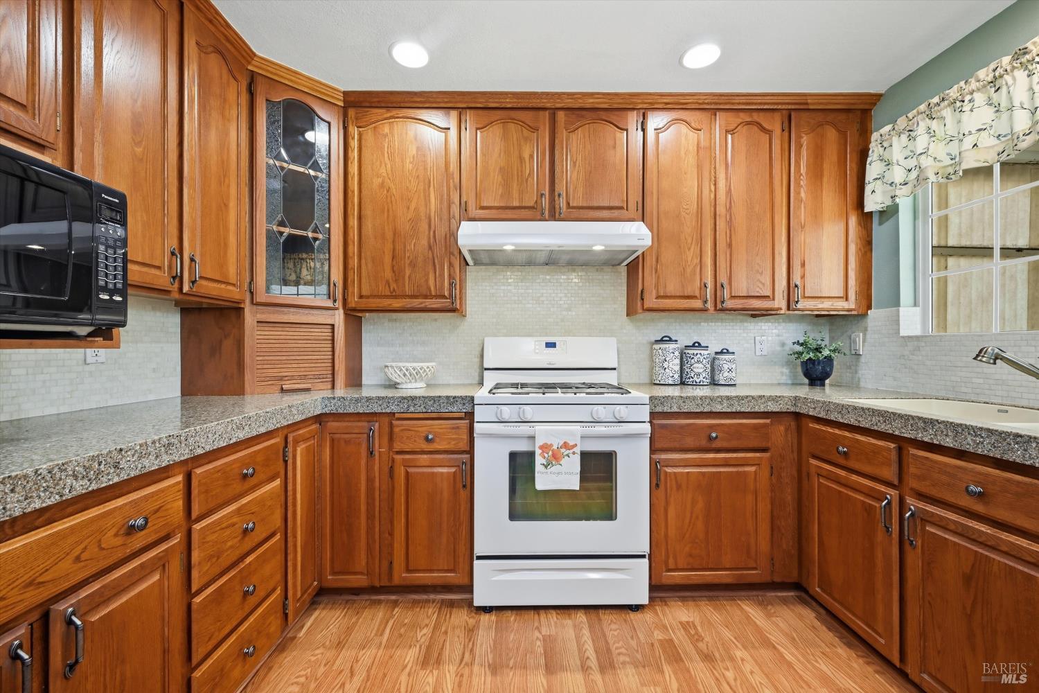 1657 Albin Way Petaluma CA 94954