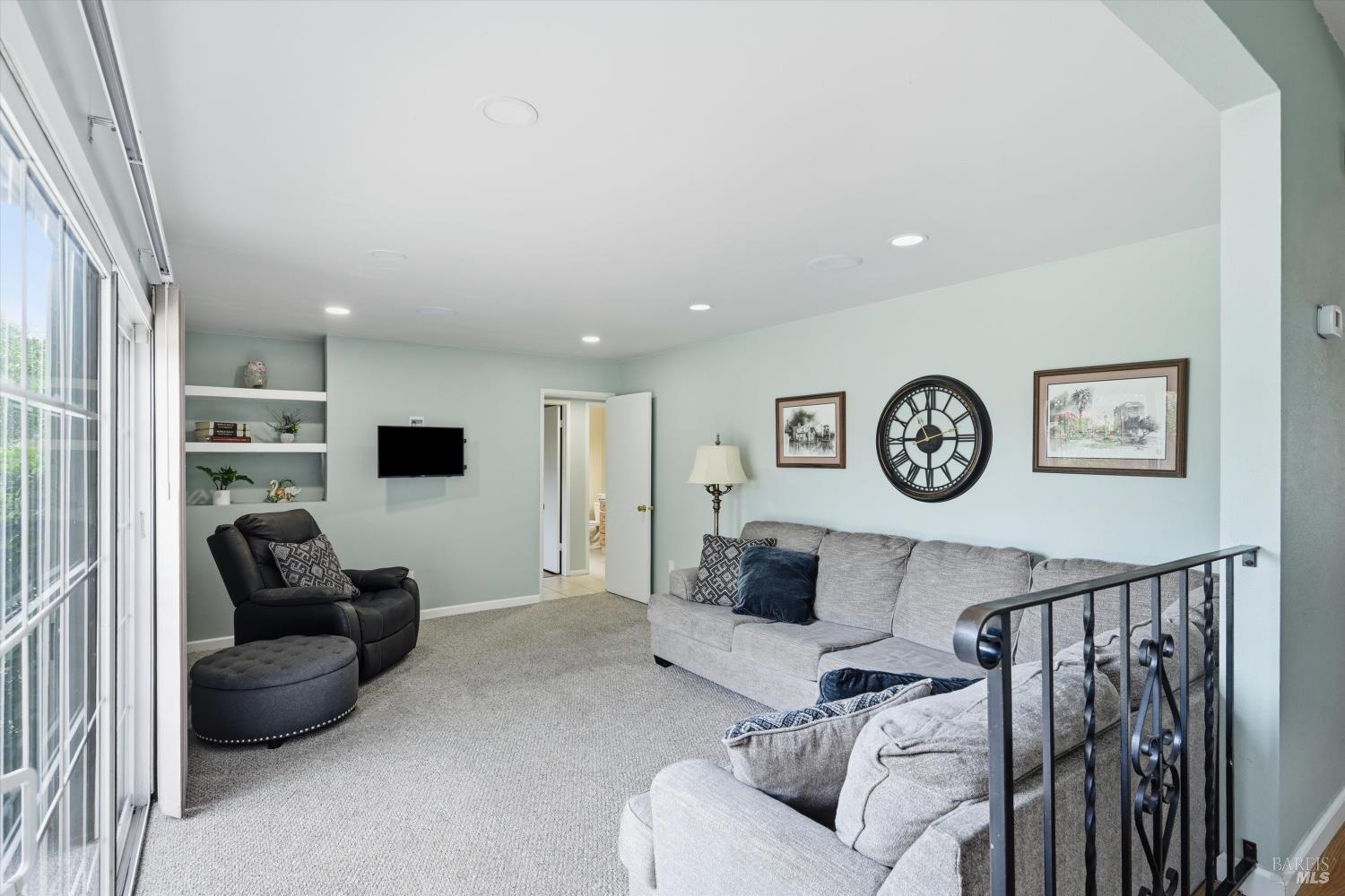 1657 Albin Way Petaluma CA 94954