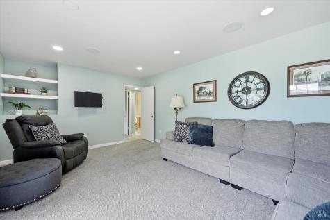 1657 Albin Way Petaluma CA 94954