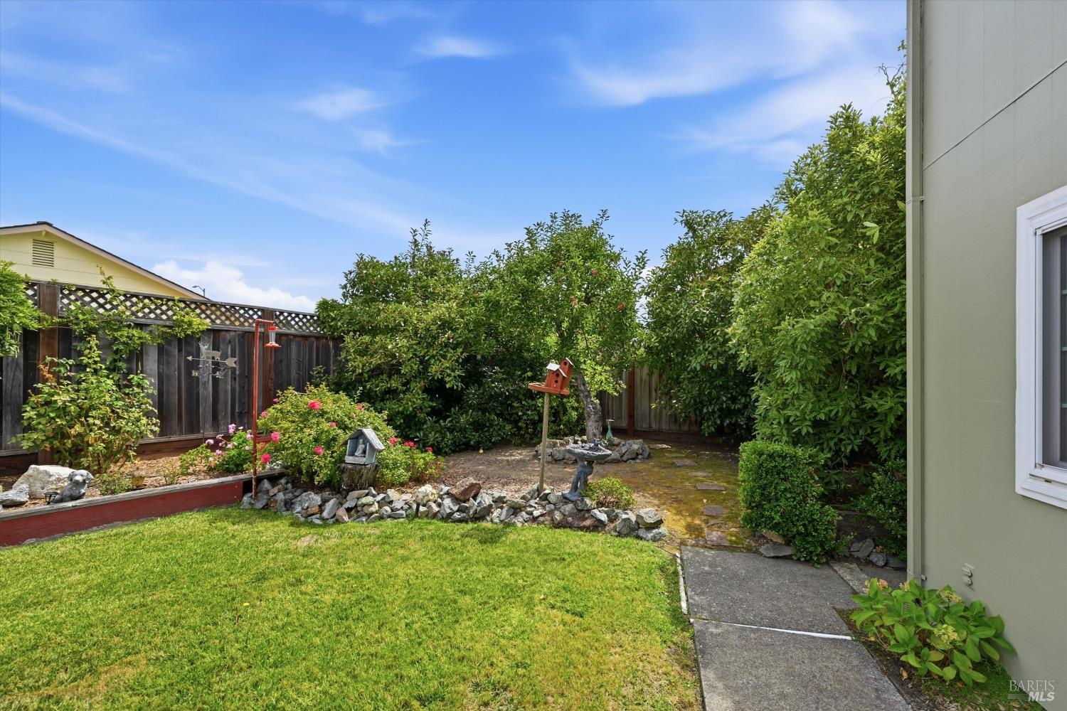 1657 Albin Way Petaluma CA 94954