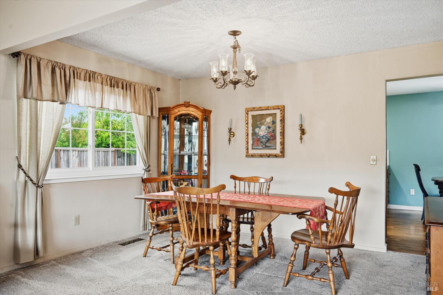 1657 Albin Way Petaluma CA 94954