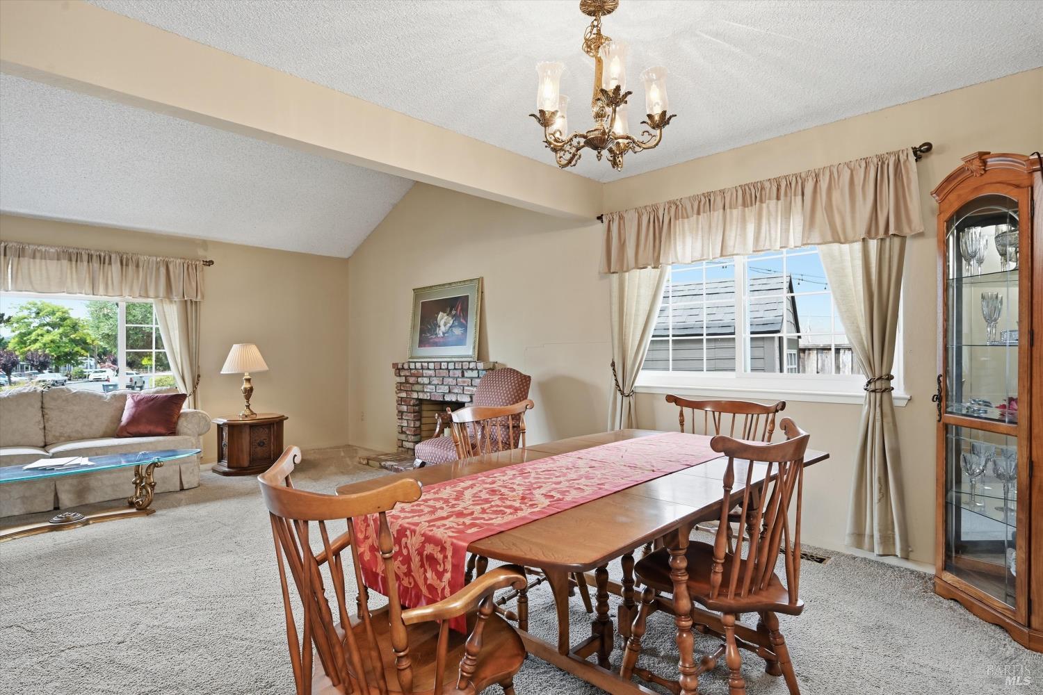 1657 Albin Way Petaluma CA 94954