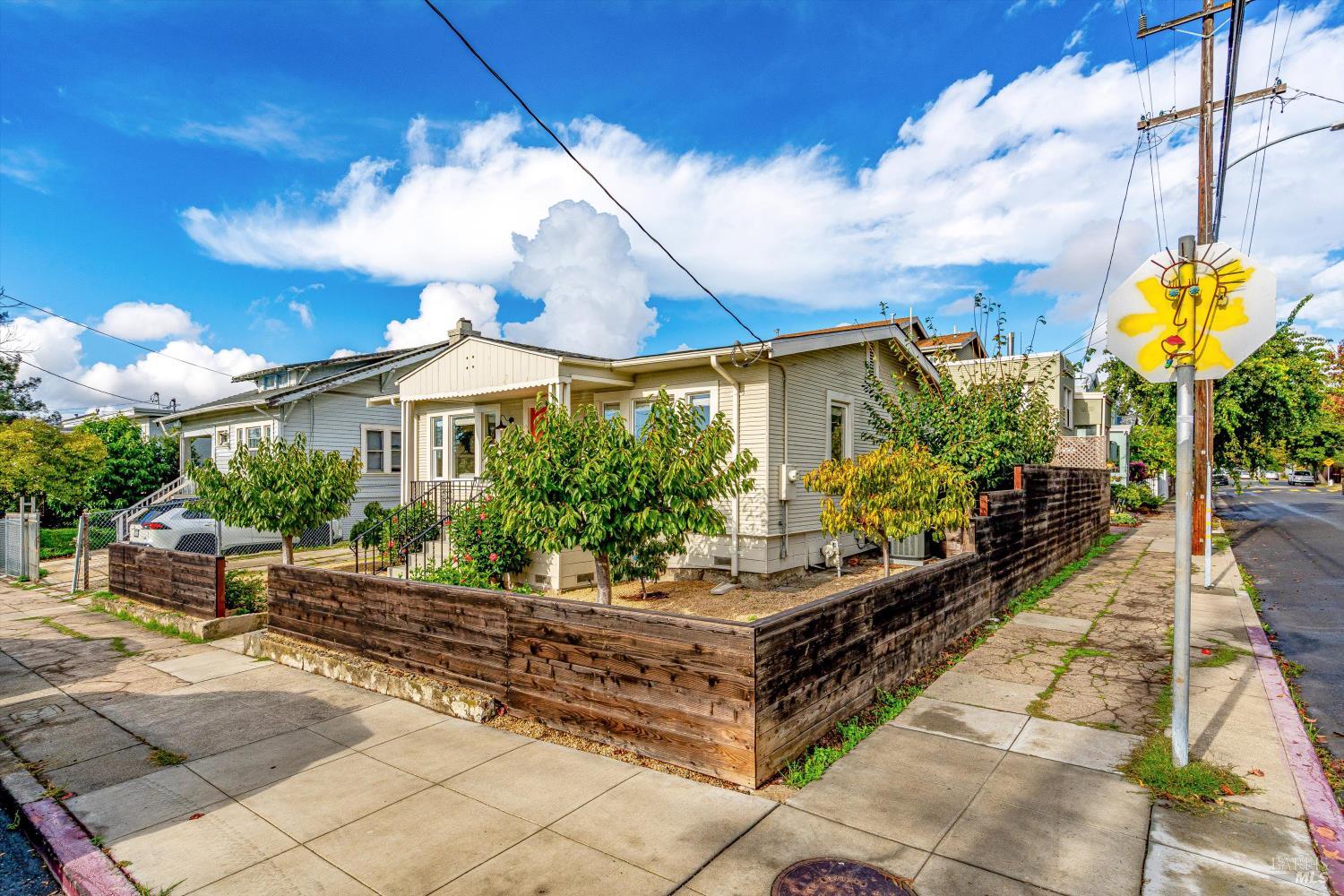 3661 Loma Vista Avenue Oakland CA 94619