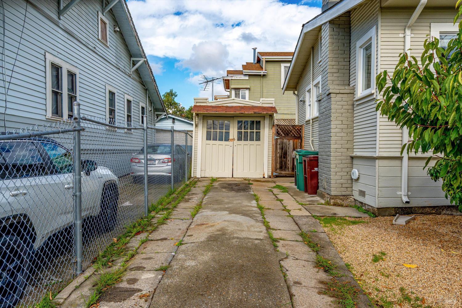 3661 Loma Vista Avenue Oakland CA 94619