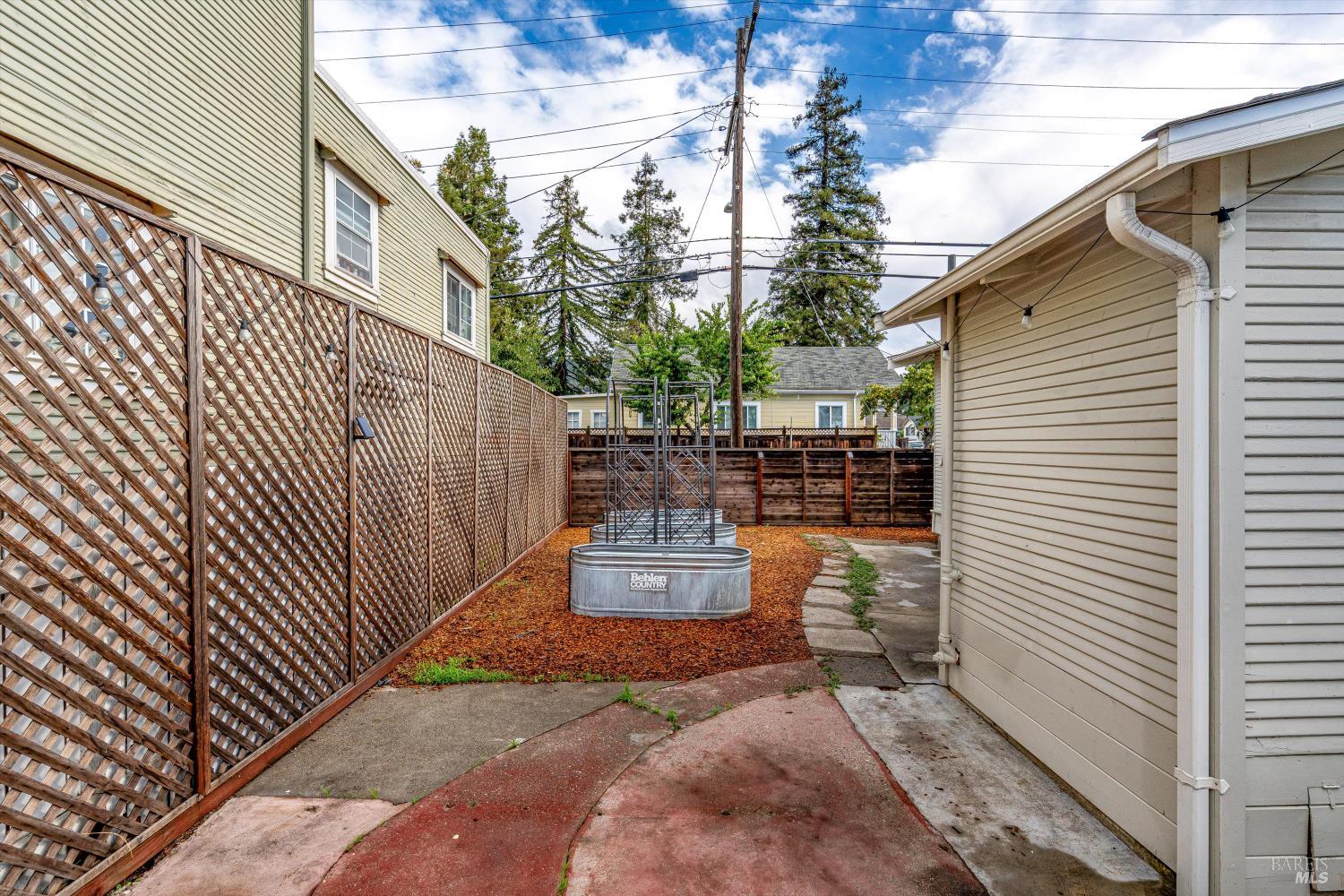 3661 Loma Vista Avenue Oakland CA 94619