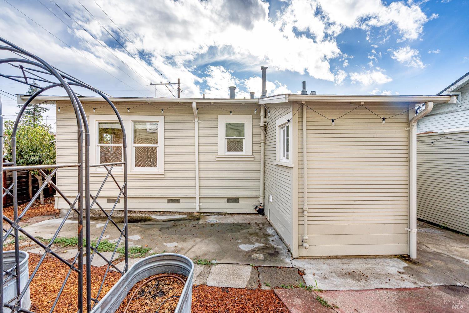 3661 Loma Vista Avenue Oakland CA 94619