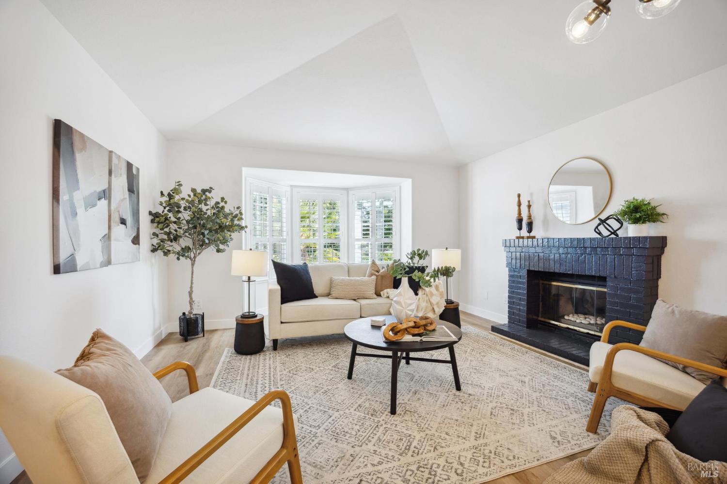 2053 Seville Street Santa Rosa CA 95403