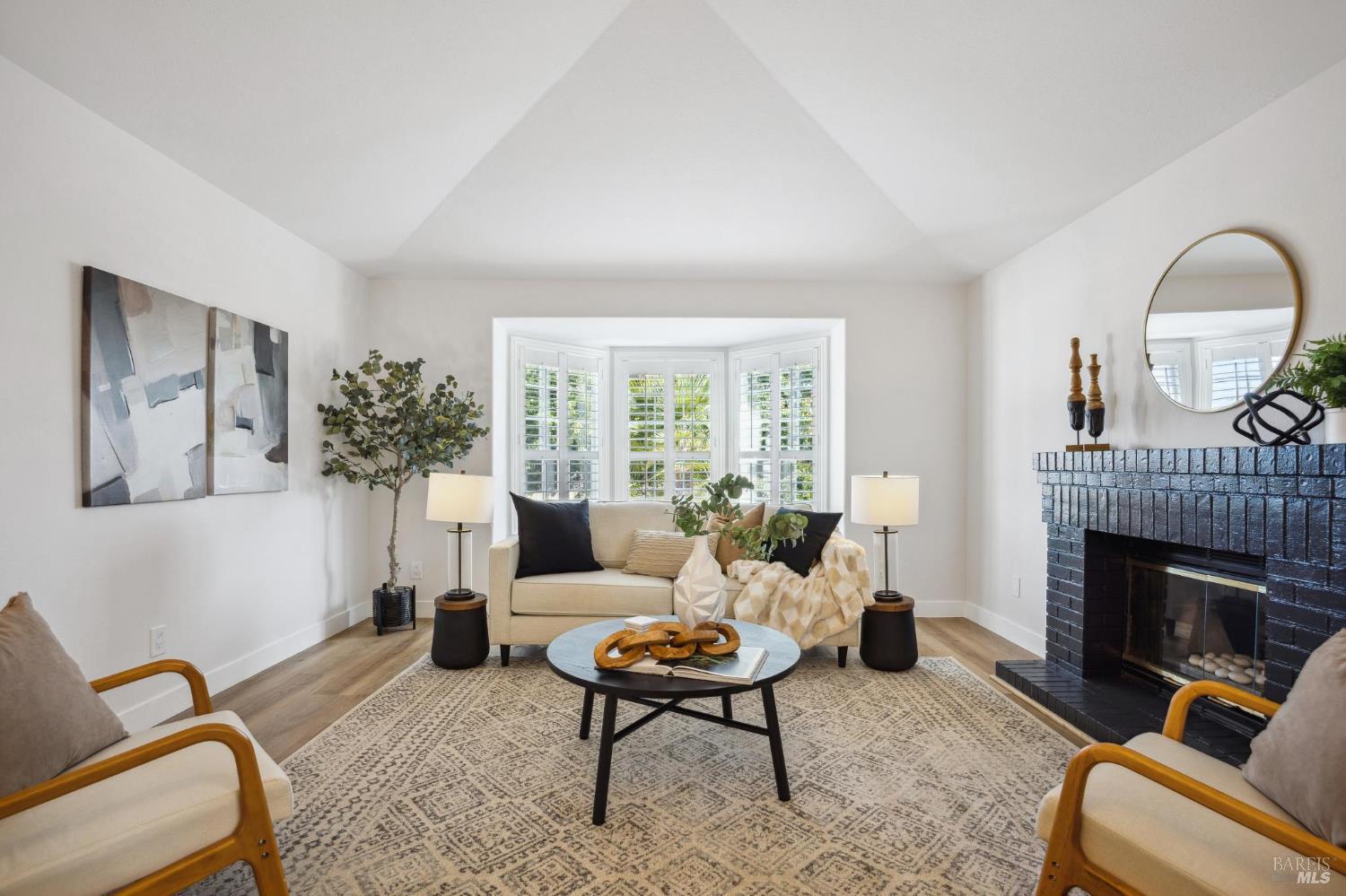 2053 Seville Street Santa Rosa CA 95403