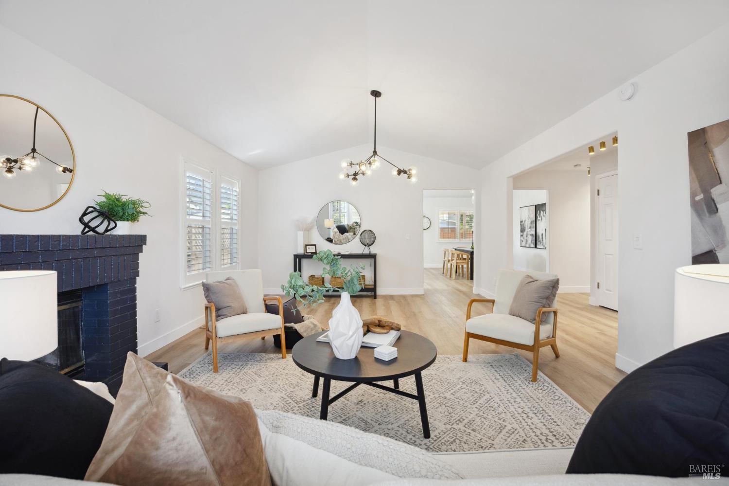2053 Seville Street Santa Rosa CA 95403