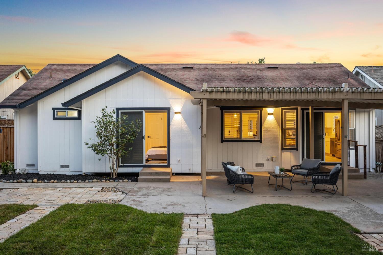 2053 Seville Street Santa Rosa CA 95403